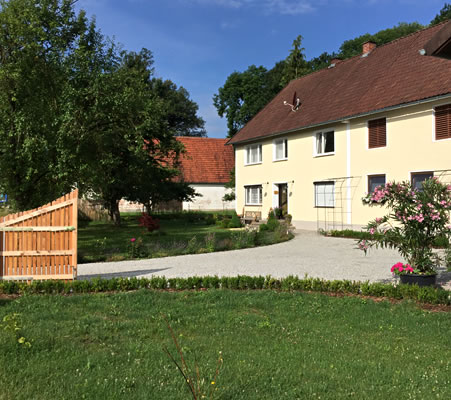 Maisons ~ feine Immobilien: Bauernhof Sanierung