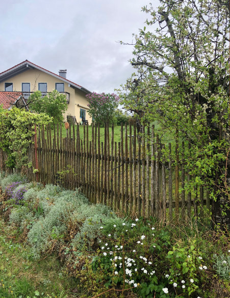 Maisons ~ feine Immobilien: Schmuckes Einfamilienhaus in Siedlungslage, Nähe Traunstein